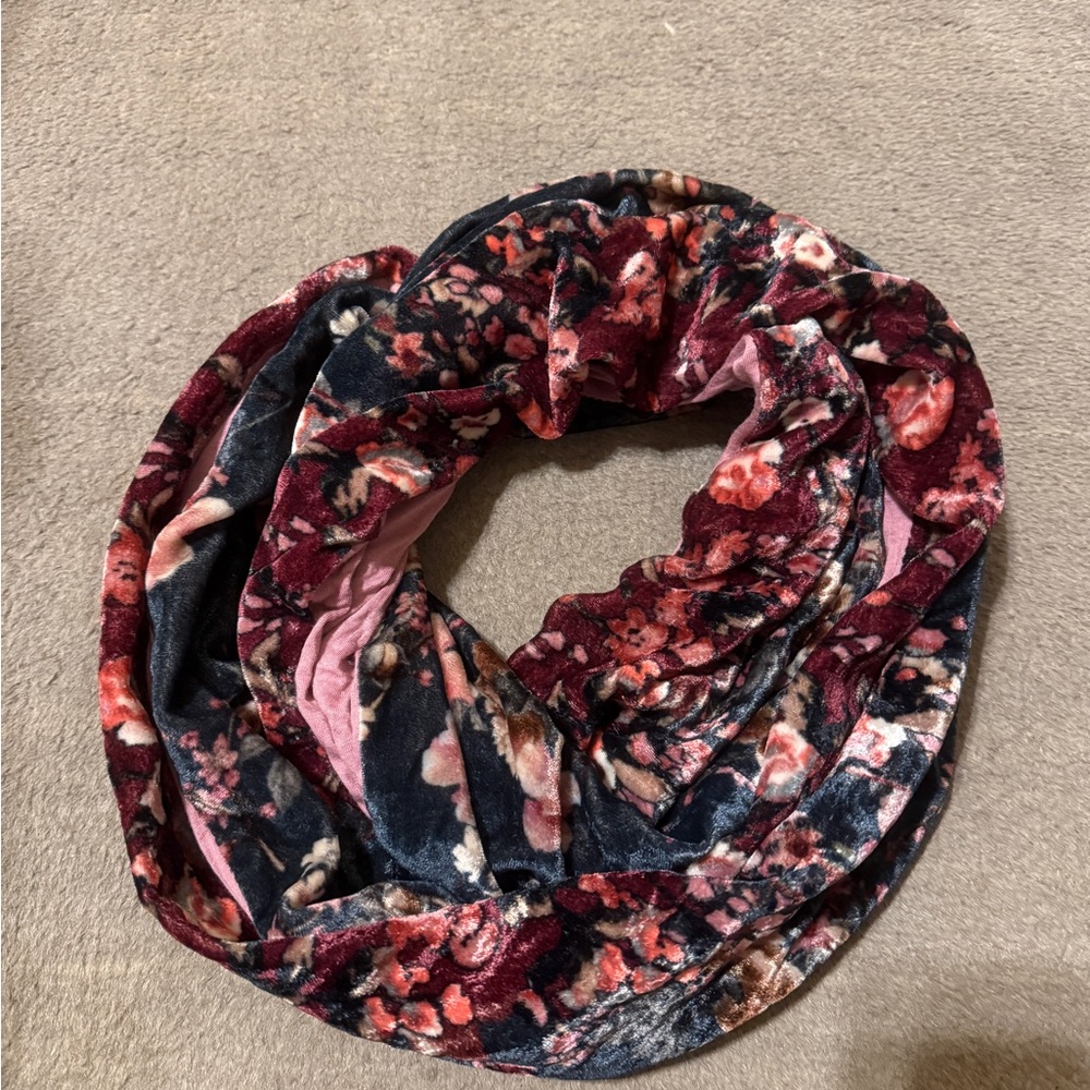 Tolani Velvet Floral Infinity Scarf Anthropologie Red Pink Blue One Size